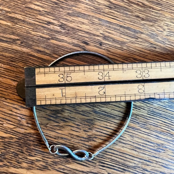 Upcycled infinity charm bracelet - Picture 2 of 4